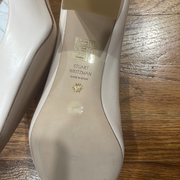 Stuart Weitzman - Picture 3 of 6